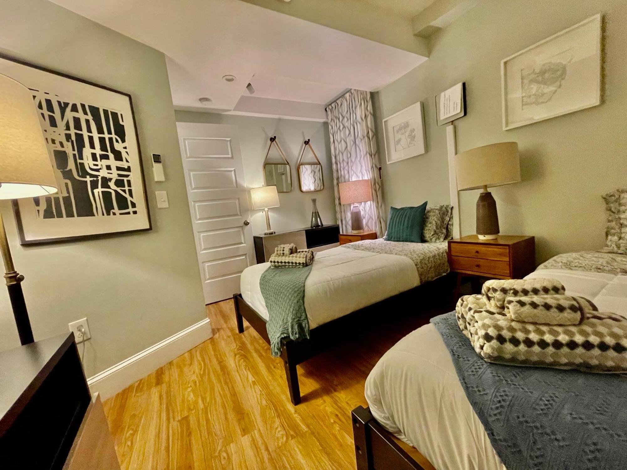 Beautiful 3Br 3Ba Duplex Parking Best Location Бостон Экстерьер фото